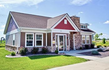 Dominium_Huntington Ridge_Leasing Office